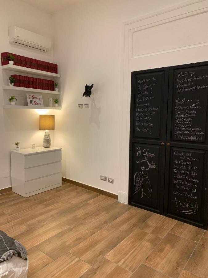 I Gironi Di Dante Appartement Napels Buitenkant foto